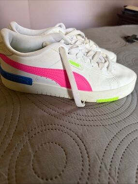 Puma White  Sneakers with Hot Pink Stripe and Neon Accents- women’s 8.5 US